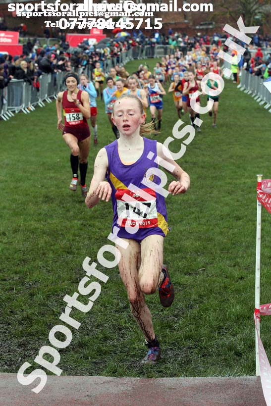 Junior girls 2019 New Balance English Schools Cross Country Champs, Temple Newsam, Leeds. Photo:  David T. Hewitson/Sports for All Pics